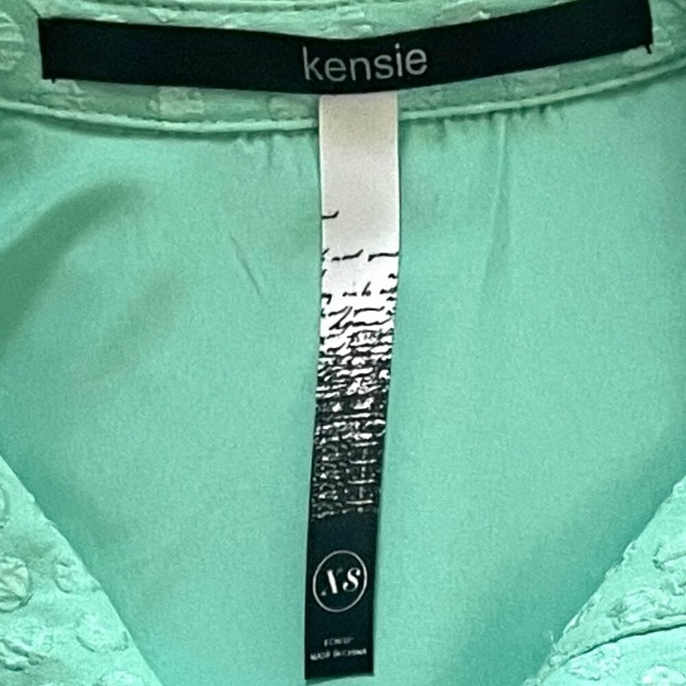 NWT Kenzie Minty Textured Dot Cup Sleeves Dress S $99 - Picture 3 of 14